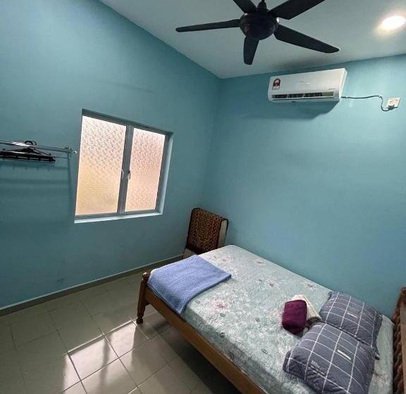 펜션 Mahasa Penarik Homestay