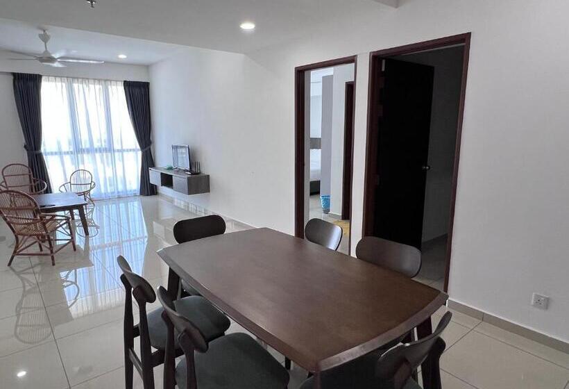 Majatalo Menara Sentral At Juru Sentral