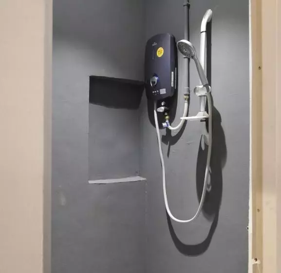 Route Five Hostel Dorm Kuala Selangor