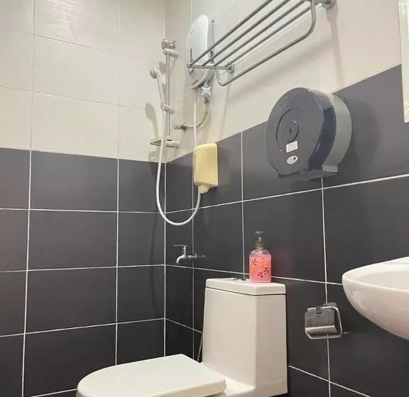 Ze Xiang Hotel   Desa Jaya Ikea Self Check In