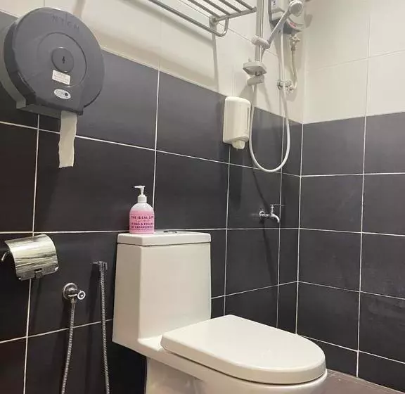 Ze Xiang Hotel   Desa Jaya Ikea Self Check In