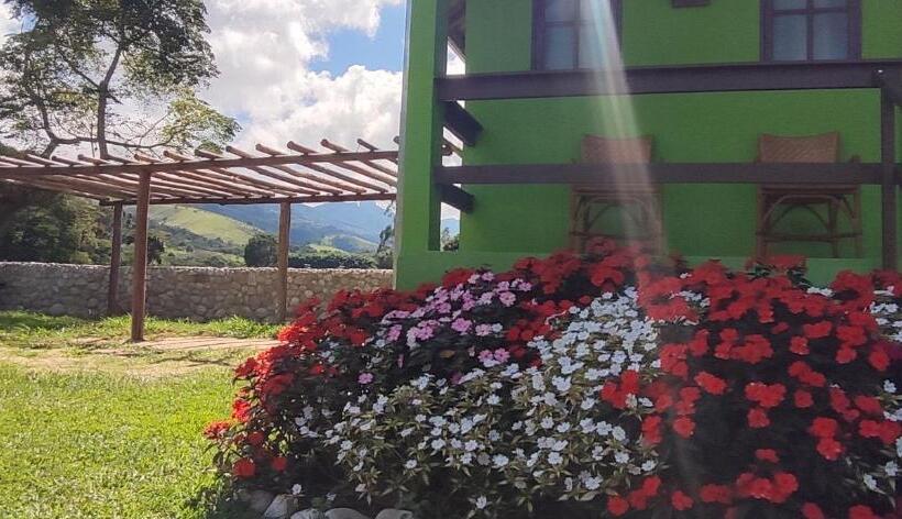 ユースホステル Pousada Casa Verde Baú