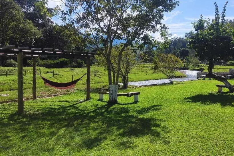 ユースホステル Pousada Casa Verde Baú