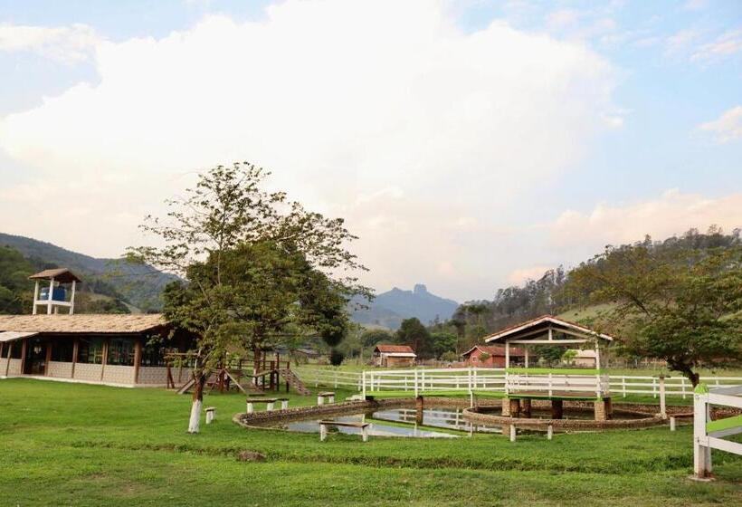 ユースホステル Pousada Casa Verde Baú