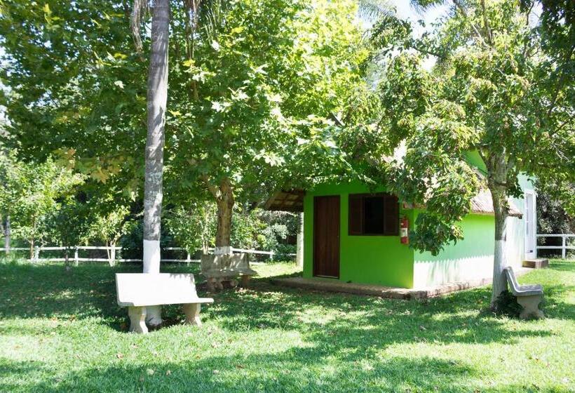 ユースホステル Pousada Casa Verde Baú