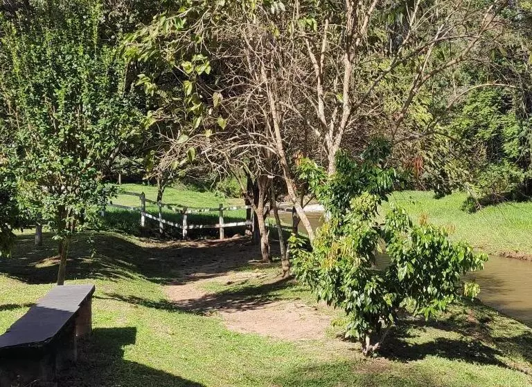 ユースホステル Pousada Casa Verde Baú