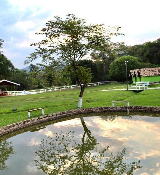 ユースホステル Pousada Casa Verde Baú