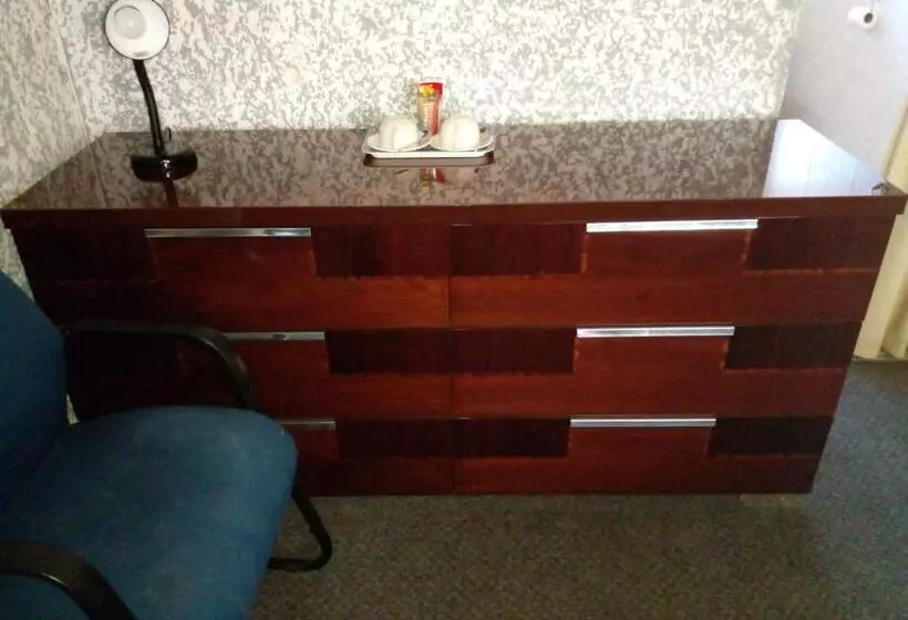 Aamiaismajoitus (B&B) Revival Guest House