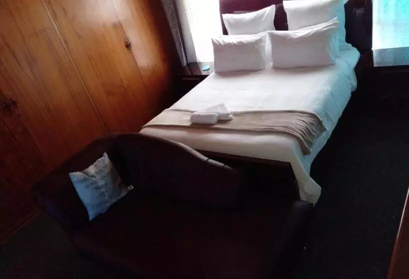 Aamiaismajoitus (B&B) Revival Guest House