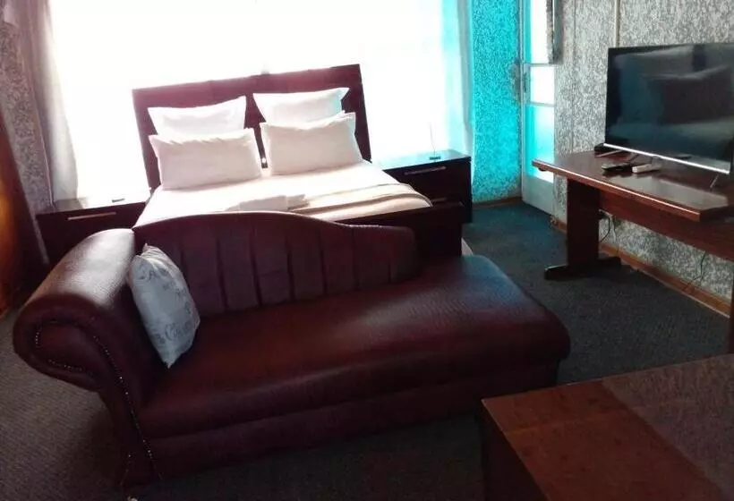 Aamiaismajoitus (B&B) Revival Guest House