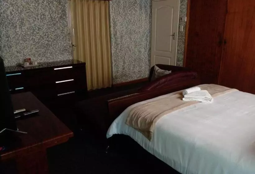 Aamiaismajoitus (B&B) Revival Guest House