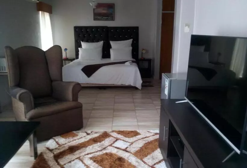 Aamiaismajoitus (B&B) Revival Guest House