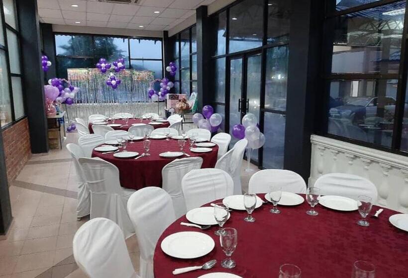 Dlayaran Hotel & Cafe