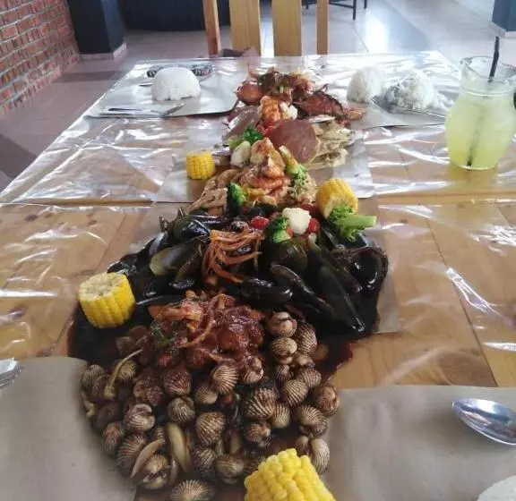 Dlayaran Hotel & Cafe