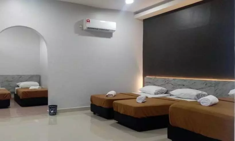 Dlayaran Hotel & Cafe