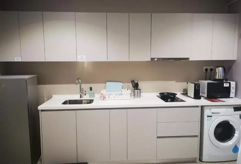 Studio Apartment With Balcony By Host Assist I City