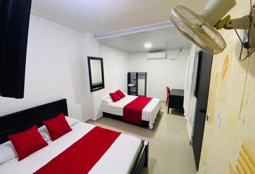 Отель Carare Plaza