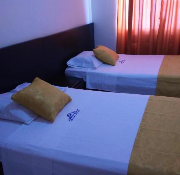 Отель Carare Plaza