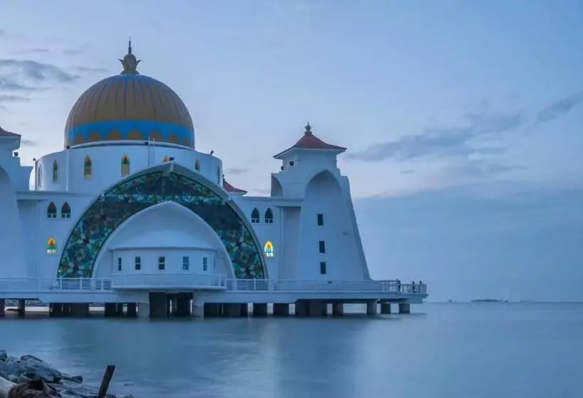 هتل Cozy Riverside