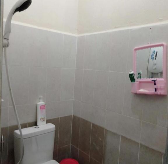 מלון כמוסות Roomstay Aqilah Pasir Puteh Kelantan