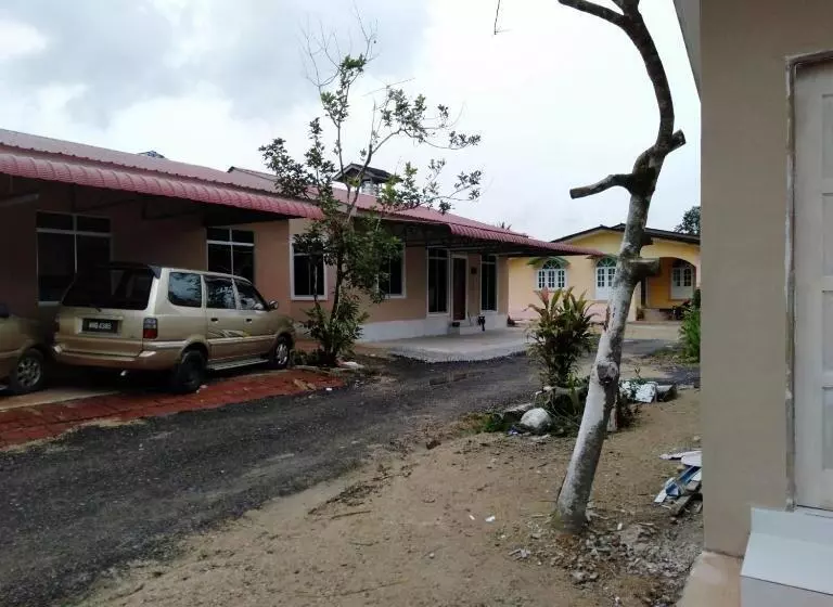 カプセルホテル Roomstay Aqilah Pasir Puteh Kelantan