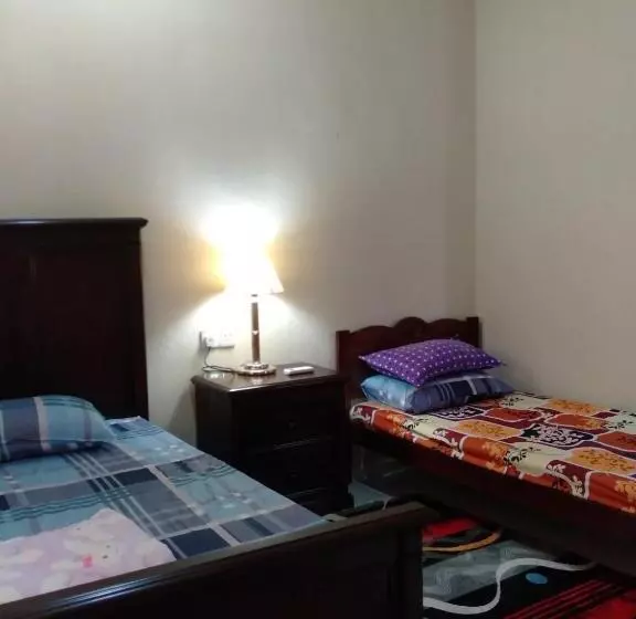 カプセルホテル Roomstay Aqilah Pasir Puteh Kelantan
