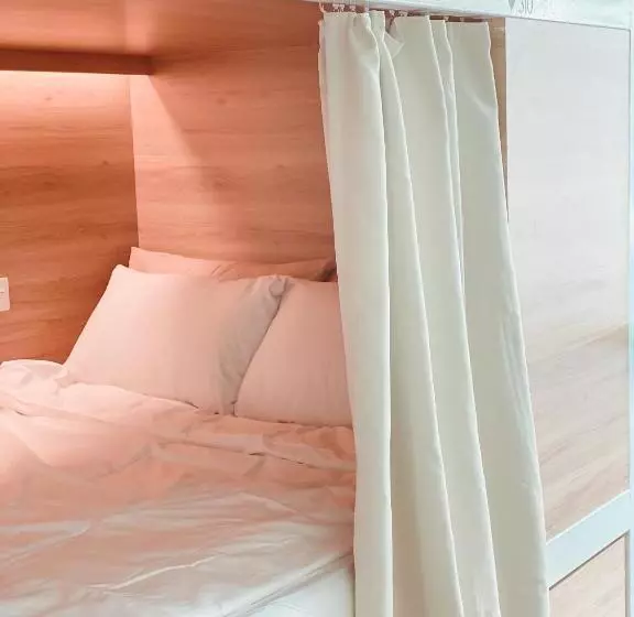 カプセルホテル Sarang Hostel At City Centre