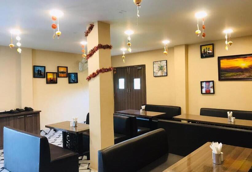 酒店 Gharana Resort !! Best Family Resort Near Kolkata With Swimming Pool !!