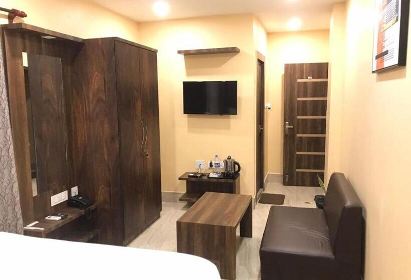 酒店 Gharana Resort !! Best Family Resort Near Kolkata With Swimming Pool !!