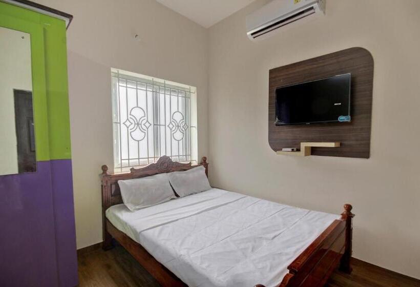 فندق Oyo 46100 Sri Angalaparameshwari Cottage