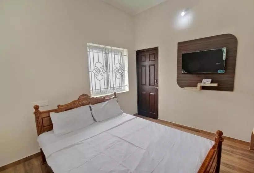 ホテル Oyo 46100 Sri Angalaparameshwari Cottage