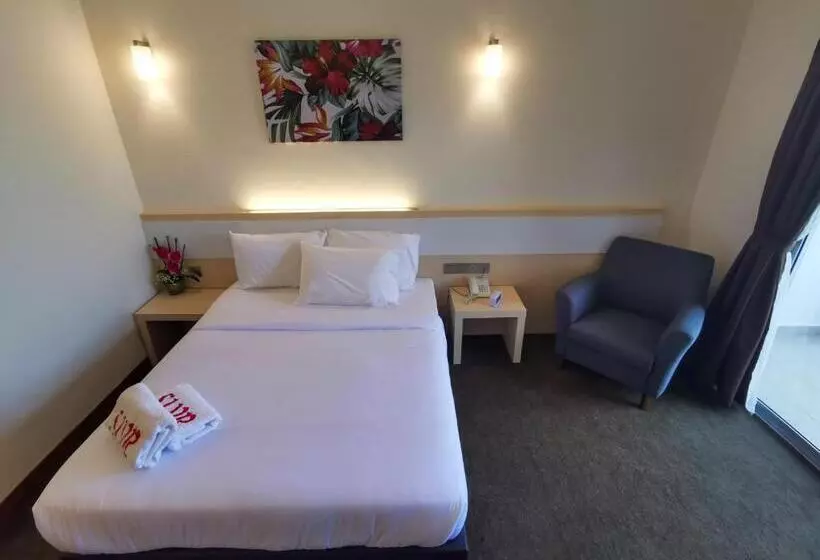 ホテル Serdang Lake View Resort