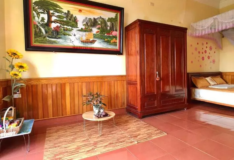 هتل Wild Flower Homestay