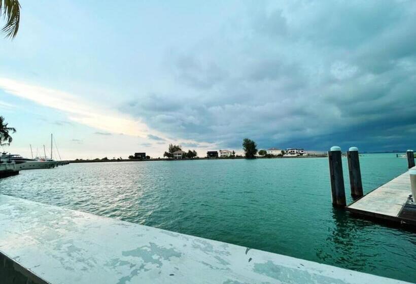 Pd Laguna Resort Holiday