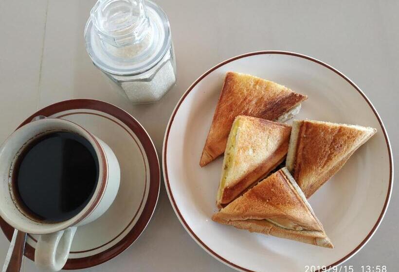 膳宿费 Harris Surf Villa