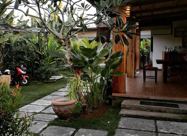 膳宿费 Harris Surf Villa