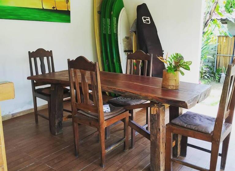 膳宿费 Harris Surf Villa