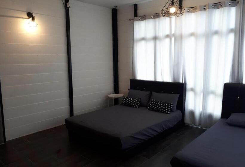 פנסיון Safar House & Cabin