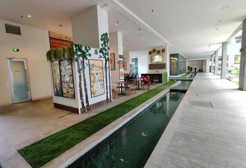 Starsbed Klcc Skyview Roof Pool Hostel