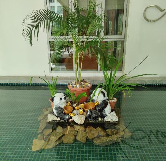 Starsbed Klcc Skyview Roof Pool Hostel