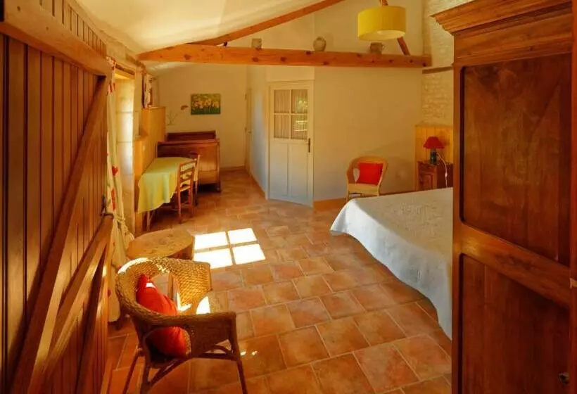 ベッドアンドブレックファースト Chambres D Hôtes Les Tilleuls