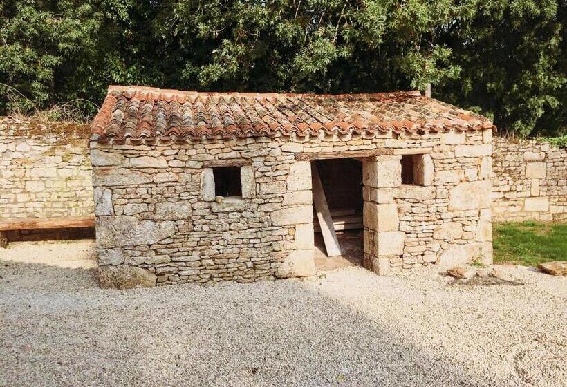 مبيت وإفطار Gîtes Les Demeures De Valette