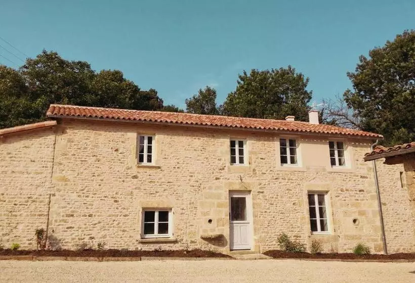 Aamiaismajoitus (B&B) Gîtes Les Demeures De Valette