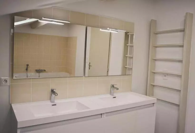 Aamiaismajoitus (B&B) Gîtes Les Demeures De Valette