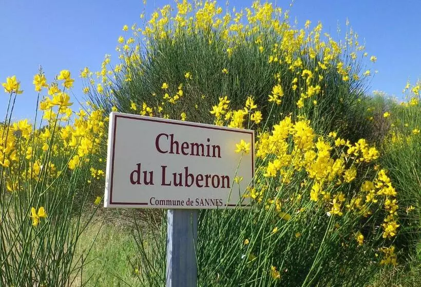 ベッドアンドブレックファースト La Mordorée