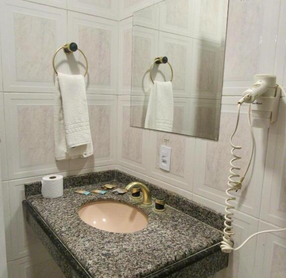 בית מלון כפרי Estoril Garden & Restaurante