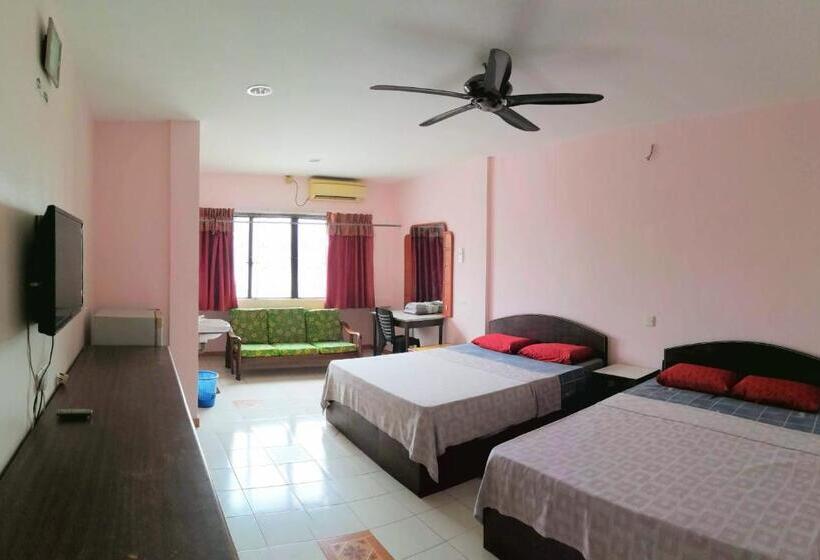 בית מלון כפרי New Budget Inn