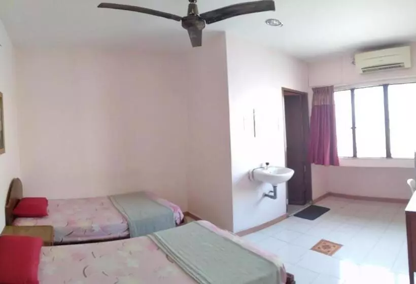 Hotelli New Budget Inn