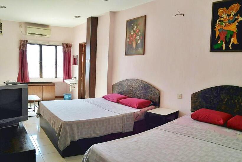 בית מלון כפרי New Budget Inn