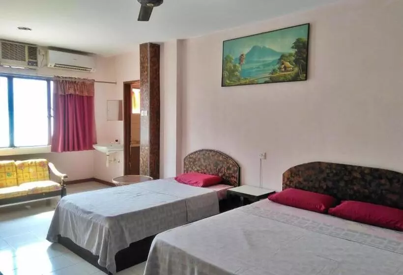 Hotelli New Budget Inn